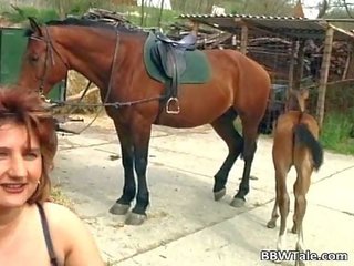 Παχουλός/ή μητέρα που θα ήθελα να γαμήσω απολαμβάνοντας σε smashing χώρα
