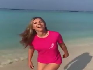 Elizabeth hurley - polonahá bikin dámské plavky 2017-18: x jmenovitý film 1a | xhamster