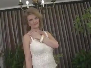 Gilf kanssa ihana iso tiainen ja hämmästyttävä nippel minä tahtoa