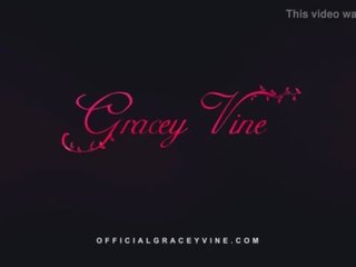 Млад gracey получава палав