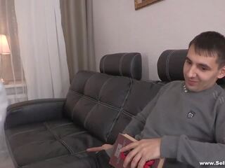 Продавати ваш gf - ебать для відпустку гроші