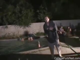青少年 街头 女孩 性交 深 从 背后