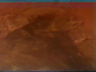 Đại học cô gái ưa thích váy bên uk sớm 80s pt 1: xxx video 6d | xhamster