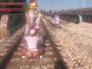 Kloun almost gets hit by otly while getting head