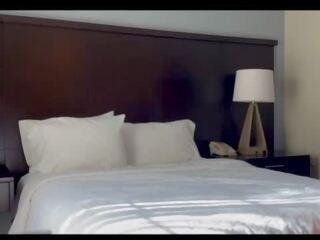 Asia prawan gives good room service