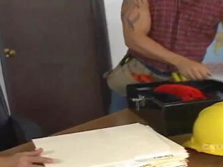 48 b sexy insegnante scopata senza preservativo da etero lavoratore a | youporn