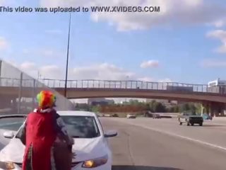 Gibby 그만큼 어릿 광대 잤어요 수분이 많은 tee 에 atlanta’s 가장 인기있는 highway