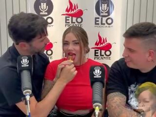 Entrevista con elo podcast termina 恩 una 间间田 y mucho 附带 - 萨拉 金发 - elo picante