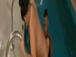 Storiti lado de dentro da piscina orgia gostosa metendo na agua chupando gostoso bucetinha linda &period; bem gostosa e safadinha&period;