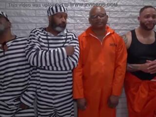 Lyric sky och den escaped inmates