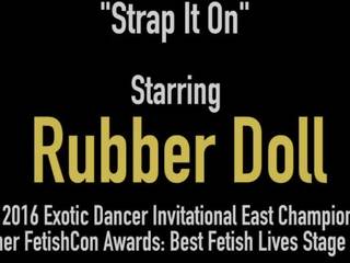 유액 젊은 damsel rubberdoll 스트랩에 앞머리 고무 그린.