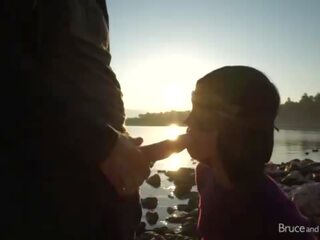 Sunrise xxx วีดีโอ - สาธารณะ fucking&comma; bj & ปัสสาวะ เล่น สำหรับ เล็ก diva