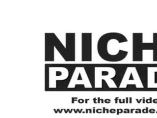 Niche parade - young&comma; competitive порнозірки jocelyn камінь і kira perez вводити змагання для знаходити з хто може виробляти a youth сперма швидше з їх руки