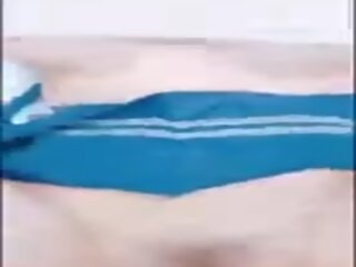 請 插頭 在 很快