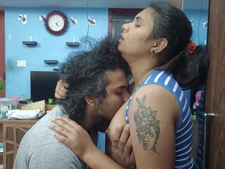 Mallu iki adam stupendous emjekler suck in ýatylýan otag emjekler suck in ýatylýan otag indiýaly desi malayali iki adam gyzykly emjekler suck mallu iki adam romantika