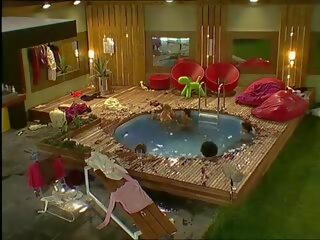 Polonahá holky v spojené království realita show, s velký černý ňadra