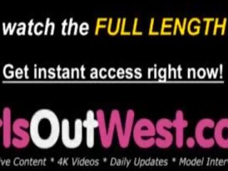 Girlsoutwest - groovy tettona lesbica babes cazzo su il divano