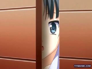 大 titted lass 挑逗 juicily squishy