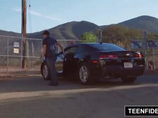 Teenfidelity 梅根 圣人 creampied 由 该 警察