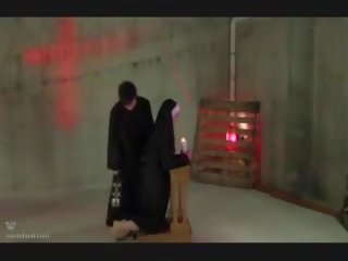 打屁股 尼姑 视频