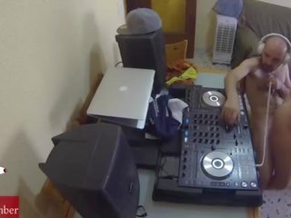 Dj 빌어 먹을 과 scratching 에 그만큼 의자 와 에이 숨겨진 캠 스파이 나의 큰 gf