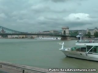 Napalone lalki ma prawdziwy publiczne mieć położony adventure