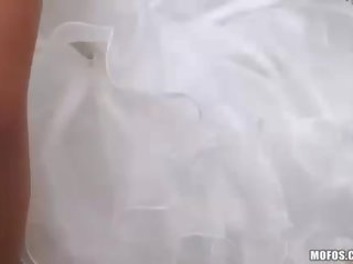 新娘 amirah savors 該 strangers 陽具