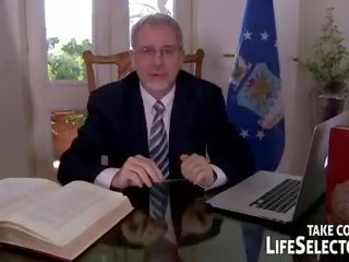 Il presidents clerks unusual tasks