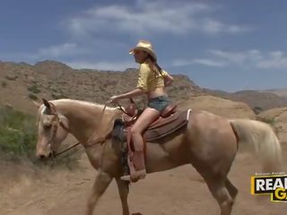 Caliente morena adolescente prostituta señorita piedra al aire libre cowboy estilo joder