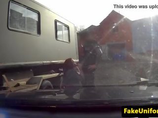 Zázvor nováček v prdeli podle policista od za