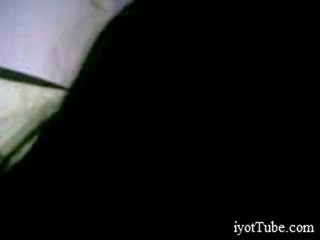 거드름을 피우는 말레이 사람 매춘부 부터 iyottubedotcom