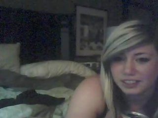 Pirang lesbos during mudo cam to cam chatting