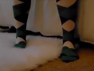 Подивитися мій пальці painted червоний! над в knee шкарпетки