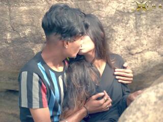 Mountain किशोर गड़बड़ उसके सुश्री में mountain जंगल | xhamster