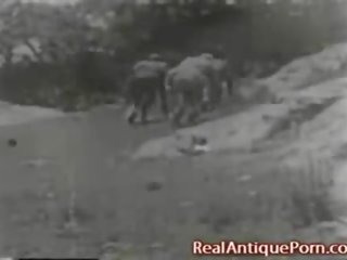 Antický ven dveře dospělý video na 1915!